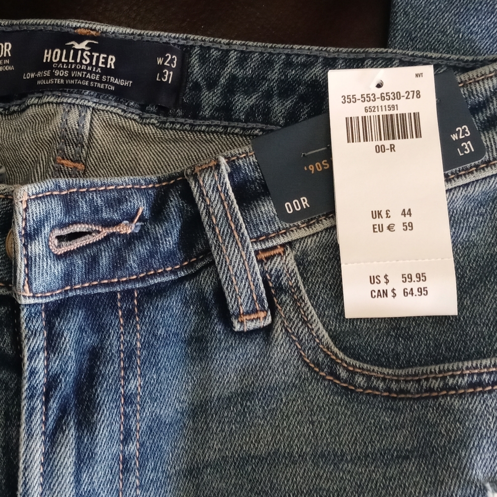 Hollister California low rise 90s vintage straight jeans in med denim blue wash